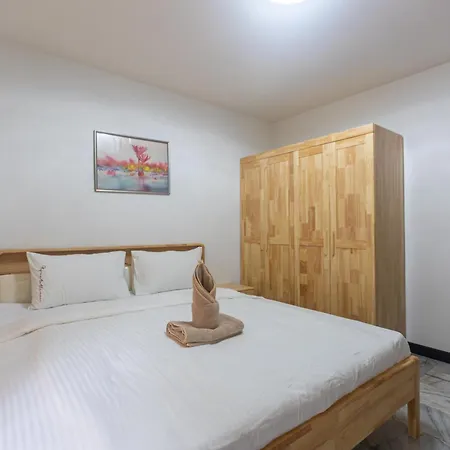 4 Bed Songthai - 5 Holiday home