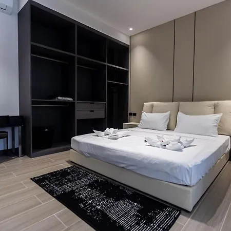 5 Bed Arcadia - 6 Villa Pattaya