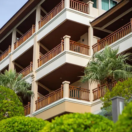 Resort The Heritage Beachfront 4*