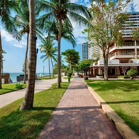 The Heritage Beachfront 4* Pattaya