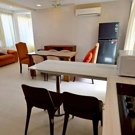 Fiscus 3 Bedrooms With Private Pool. Villa *
