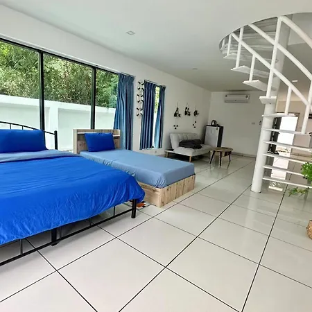 Monalisa Pararise Pool Homestay