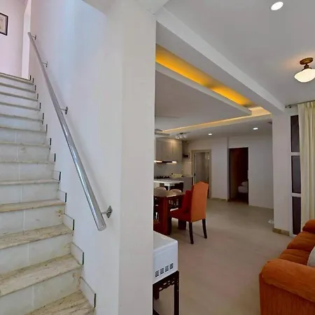 Fiscus 3 Bedrooms With Private Pool. Villa