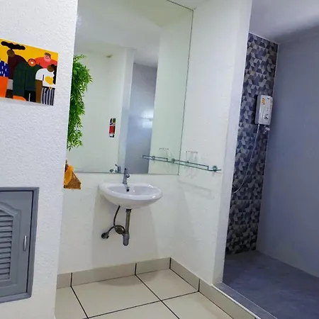 Homestay Monalisa Pararise Pool