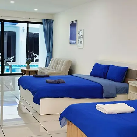 Monalisa Pararise Pool Pattaya