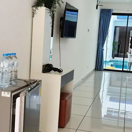 Monalisa Pararise Pool Homestay Pattaya