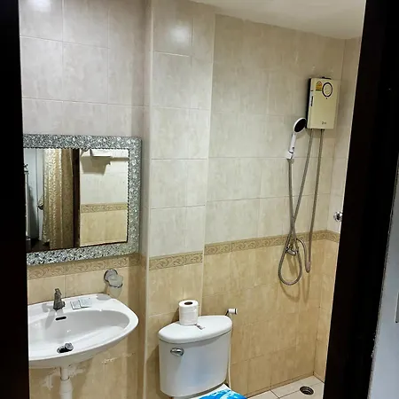 Aparthotel Farang House 3*