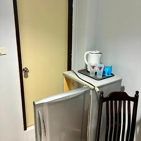 Farang House Aparthotel
