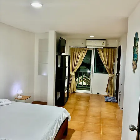 Aparthotel Farang House Pattaya