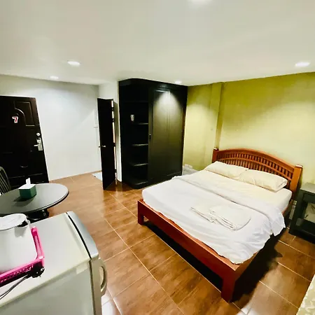 Farang House Aparthotel Pattaya