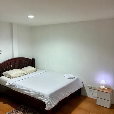 Aparthotel Farang House Pattaya