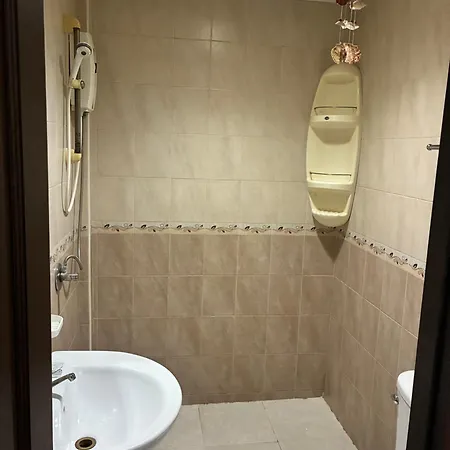 Farang House 3*