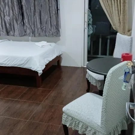 Farang House Aparthotel