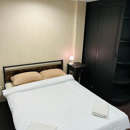 Aparthotel Farang House