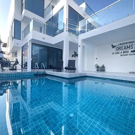 Guest house Modern Pool 5 Minutes To Walking Street & *