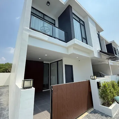 La Richie - Luxury Townhouse In A Comfortable Area Villa *