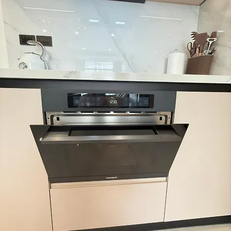 La Richie - Luxury Townhouse In A Comfortable Area *