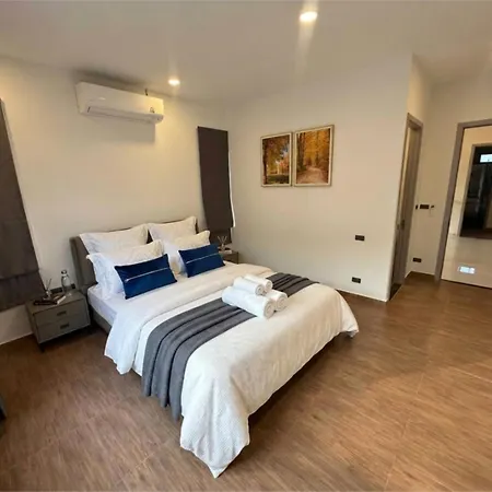 Amarin - Huge 7 Bedroom Private Pool House In Next To Walking Street Villa *