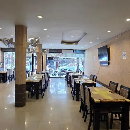 Mahi & Restaurant Guest house *