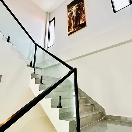 Amarin - Huge 7 Bedroom Private Pool House In Next To Walking Street *