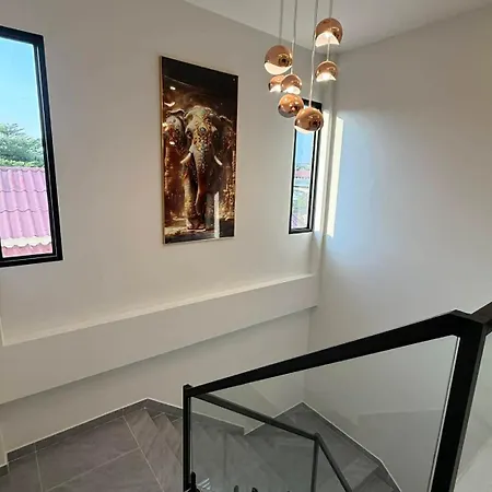 Amarin - Huge 7 Bedroom Private Pool House In Next To Walking Street * Pattaya