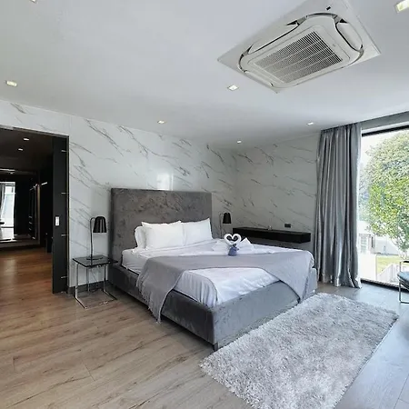 Villa 1600m Nearly Walkstreet Elevator *