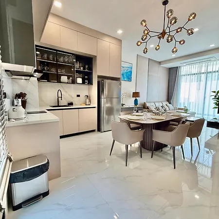 Villa La Richie - Luxury Townhouse In A Comfortable Area *