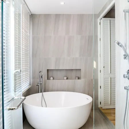 Villa Modern 4br Pool In Good Location *