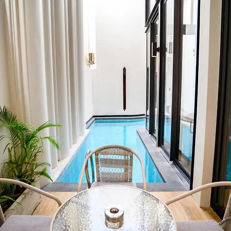 Modern 4br Pool In Good Location *