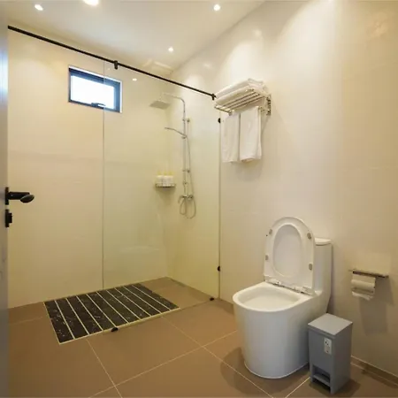 Amarin - Huge 7 Bedroom Private Pool House In Next To Walking Street Villa Pattaya