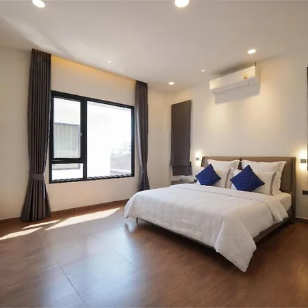 Amarin - Huge 7 Bedroom Private Pool House In Next To Walking Street Pattaya
