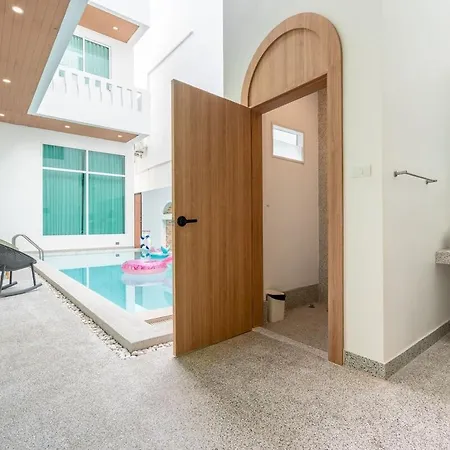 Location 5br Pool Downtown * Pattaya