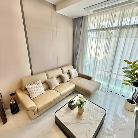 La Richie - Luxury Townhouse In A Comfortable Area Villa