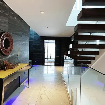 1600m Nearly Walkstreet Elevator Villa *
