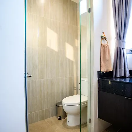 Modern 4br Pool In Good Location Pattaya
