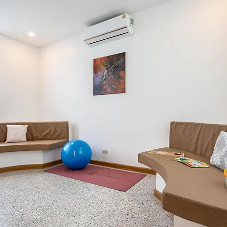 Villa Walking Street 5 Bedroom 7bath Ktv Swimming Pool *