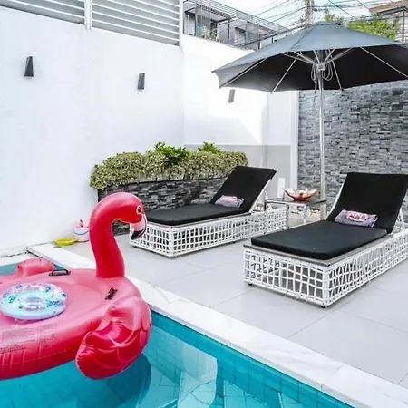 1600m Nearly Walkstreet Elevator Villa Pattaya