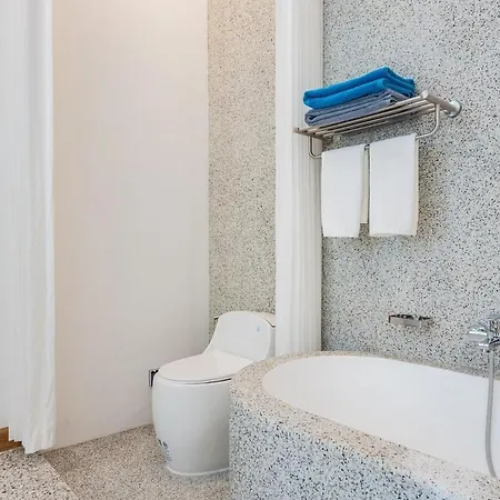 Location 5br Pool Downtown