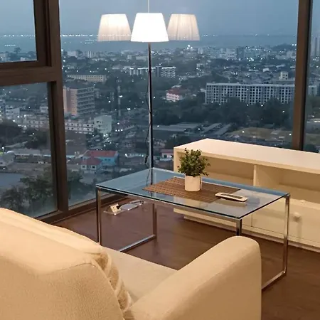 Posh 284 Apartment
