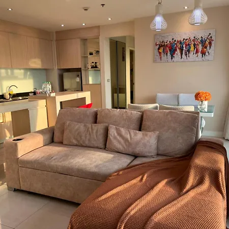 2 Bed Seaview -best Of Location A Gem Apartment *