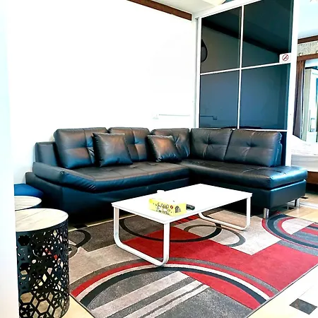 Apartment Pent House Type *