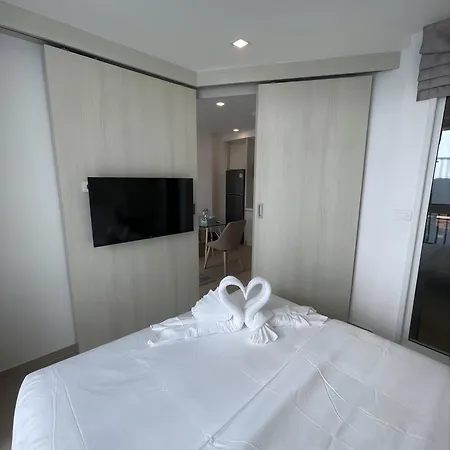 Apartment Beautiful 1 Bedroom With Big Balcony And Lagoon Pool
