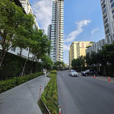 The Base Seaview Free Pick Up Apartment Pattaya