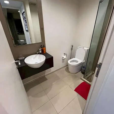 Unixx South Apartment *