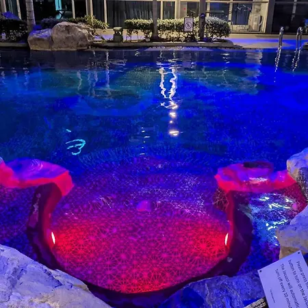 Luxury Pool Centara Avenue Apartment *