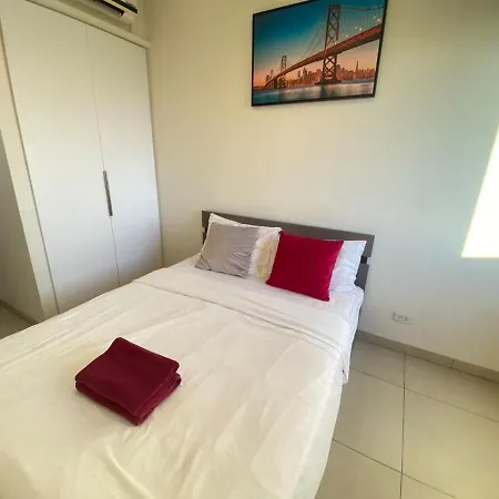 High Floor 2br Sea View Prime Location Apartment Pattaya