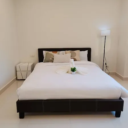 คลับรอยัล2bed Apartment *