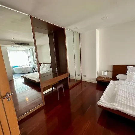 Apartment Fancy Beachfront *