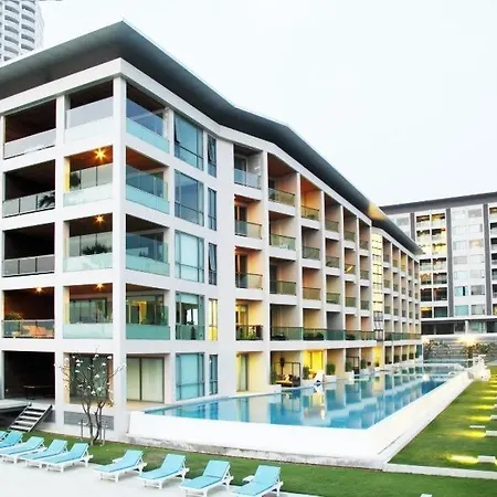 Apartment Fancy Beachfront *