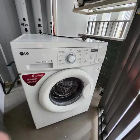 The Base海景网红顶层无边泳池 双卧室套房 海滩3分钟 Apartment Pattaya